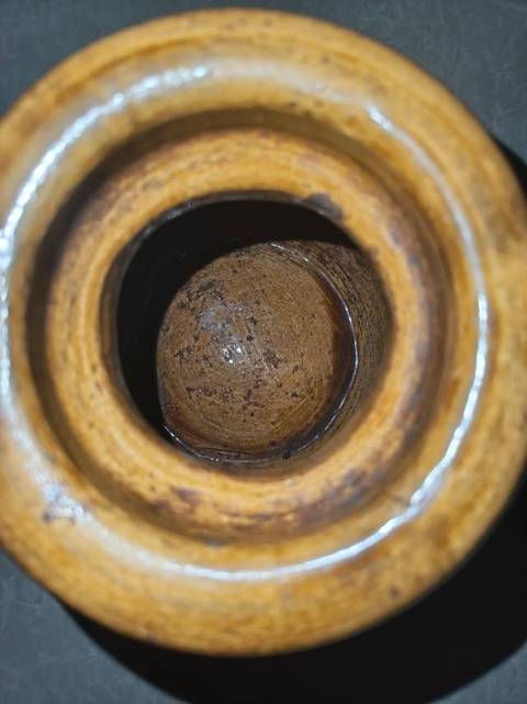 古玩陶瓷醬黃釉執(zhí)壺真品鑒賞圖