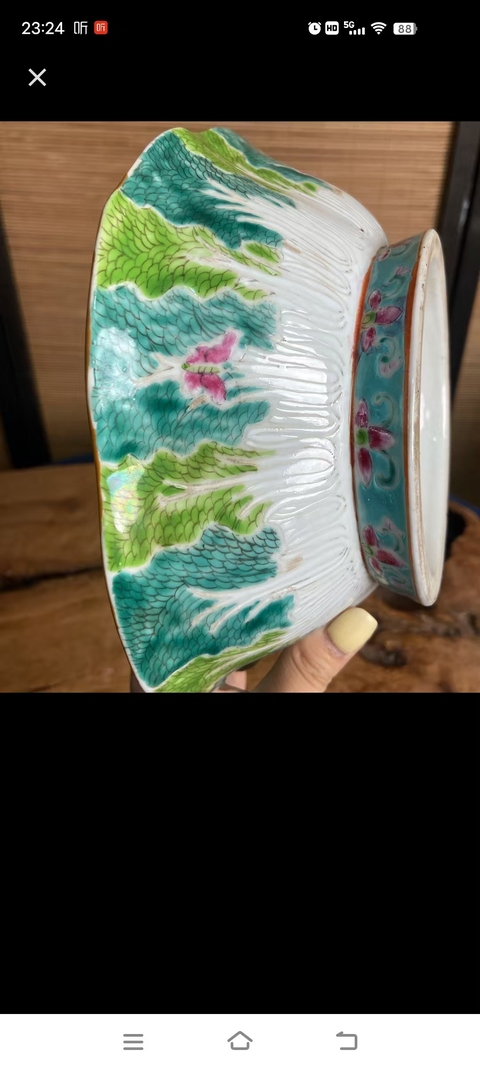 古玩陶瓷粉彩百財蝴蝶紋貢碗真品鑒賞圖