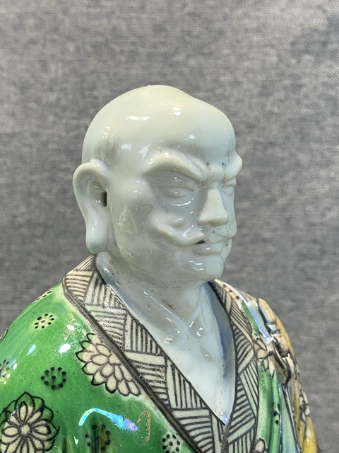 古玩陶瓷舉缽素三彩羅漢真品鑒賞圖
