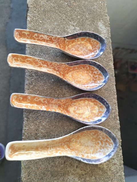 古玩陶瓷青花礬紅纏枝壽字勺四只真品鑒賞圖