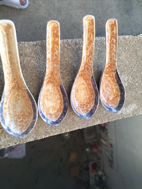 古玩陶瓷青花礬紅纏枝壽字勺四只真品鑒賞圖
