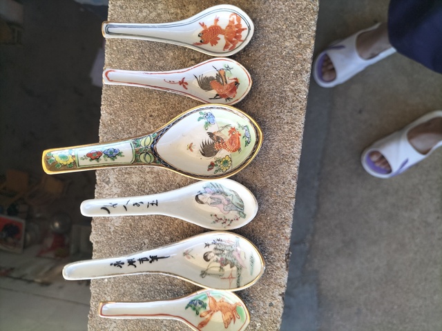 古玩陶瓷粉彩勺真品鑒賞圖