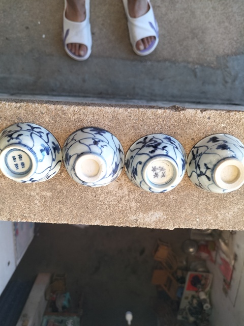 古玩陶瓷青花纏枝花卉杯四只真品鑒賞圖