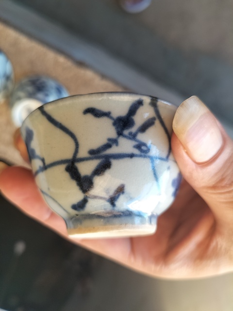 古玩陶瓷青花纏枝花卉杯四只真品鑒賞圖