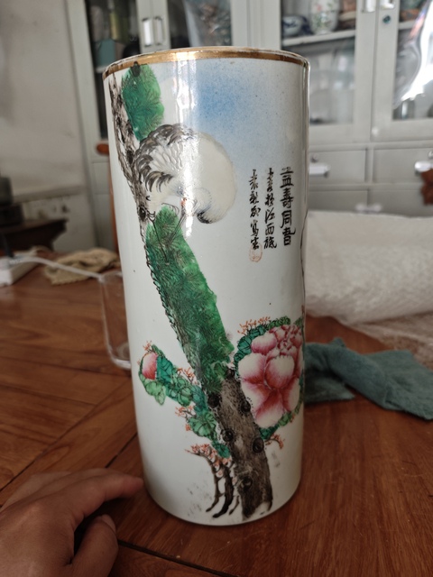 古玩陶瓷民國粉彩瑞鶴花卉紋帽筒真品鑒賞圖