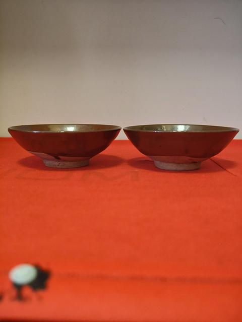 古玩陶瓷紫金釉碗真品鑒賞圖