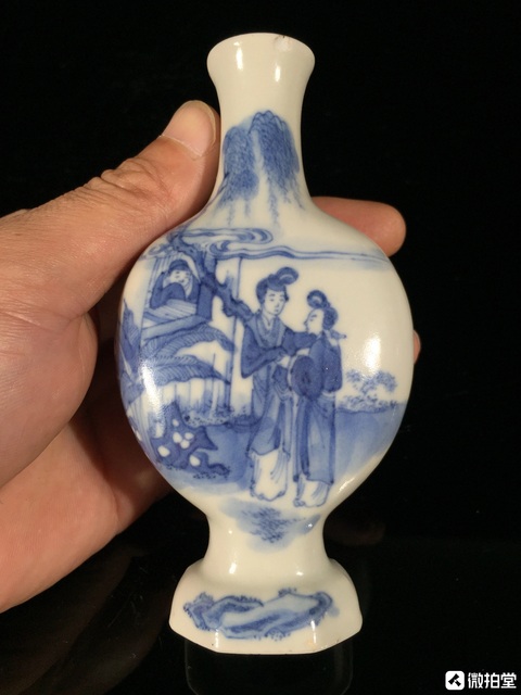 古玩陶瓷青花人物題材扁瓶真品鑒賞圖
