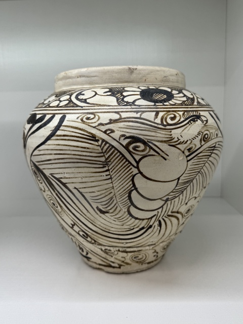 古玩陶瓷元代磁州窯龍鳳紋褐彩罐真品鑒賞圖