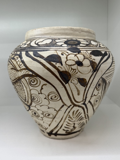 古玩陶瓷元代磁州窯龍鳳紋褐彩罐真品鑒賞圖