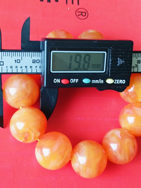 古玩玉器樹脂珠串拍賣,當前價格38元