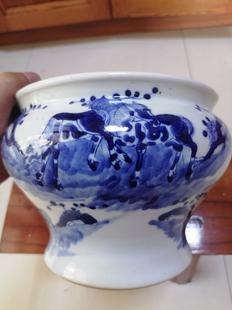 古玩陶瓷青花八駿圖馬蹄尊真品鑒賞圖