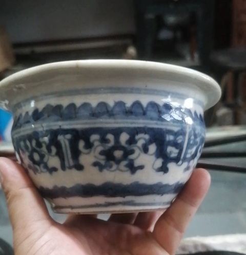 古玩陶瓷青花夔龍紋香爐真品鑒賞圖