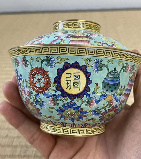 古玩陶瓷佛家八寶蓋碗真品鑒賞圖
