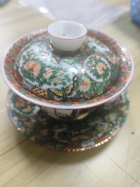 古玩陶瓷民國解放初·廣彩百財紋三才蓋碗 真品鑒賞圖