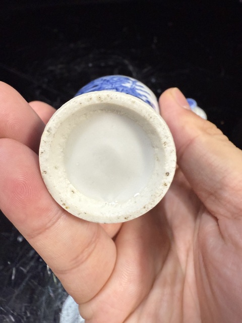 古玩陶瓷晚清青花小蓋瓶真品鑒賞圖