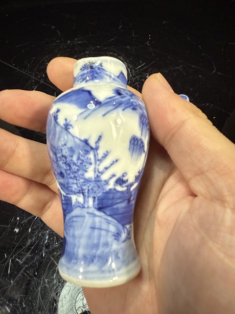 古玩陶瓷晚清青花小蓋瓶真品鑒賞圖