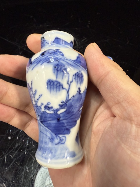 古玩陶瓷晚清青花小蓋瓶真品鑒賞圖