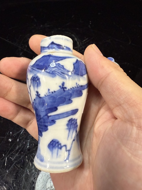 古玩陶瓷晚清青花小蓋瓶真品鑒賞圖