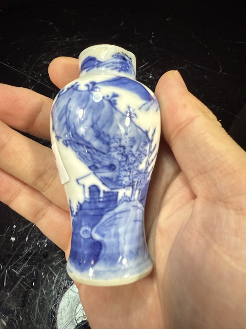 古玩陶瓷晚清青花小蓋瓶真品鑒賞圖