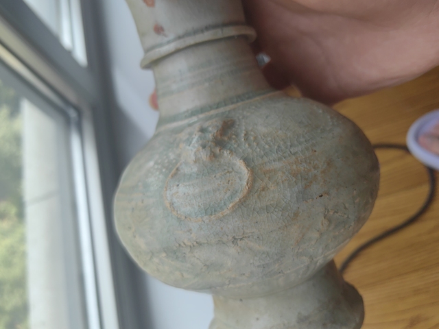 古玩陶瓷宋代青白釉雙耳印花瓶真品鑒賞圖