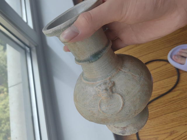 古玩陶瓷宋代青白釉雙耳印花瓶真品鑒賞圖