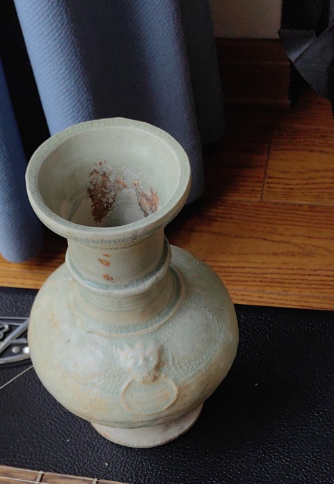 古玩陶瓷宋代青白釉雙耳印花瓶真品鑒賞圖