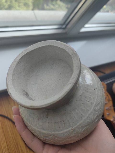 古玩陶瓷宋代青白釉雙耳印花瓶真品鑒賞圖