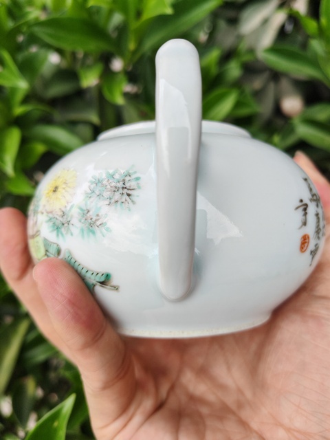 古玩陶瓷馬慶云款人物紋淺絳彩執壺真品鑒賞圖