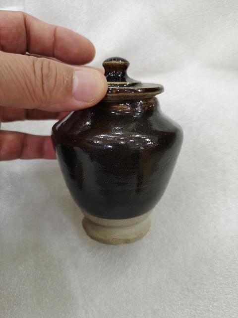古玩陶瓷黑釉蓋罐真品鑒賞圖