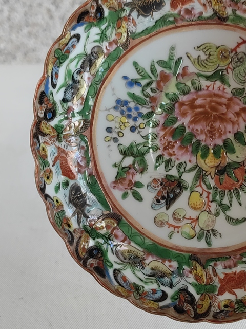 古玩陶瓷廣彩蝶戀花紋盤拍賣,當前價格260元
