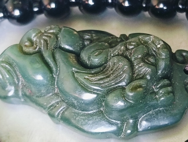 古玩玉器和田玉雕“貔貅”掛件真品鑒賞圖