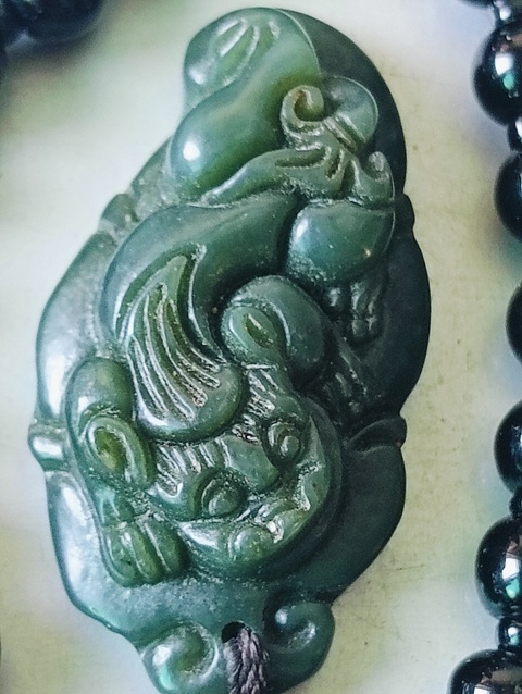 古玩玉器和田玉雕“貔貅”掛件真品鑒賞圖
