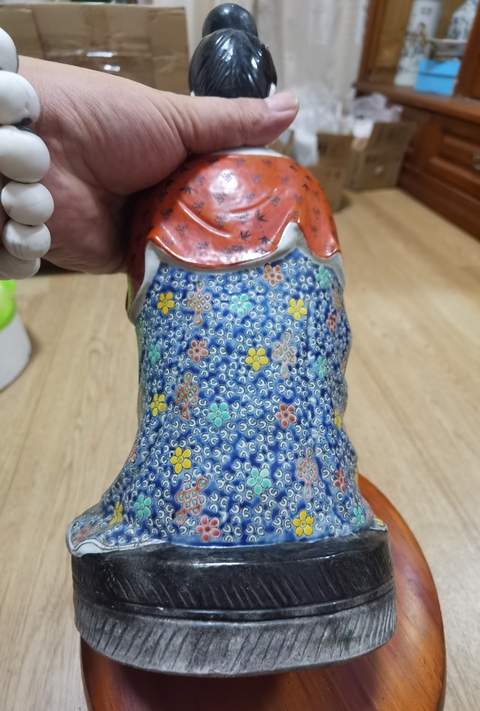 古玩陶瓷粉彩觀音菩薩造像真品鑒賞圖