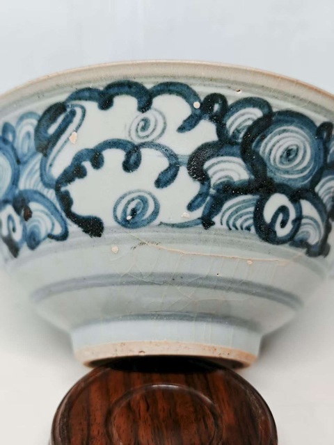 古玩陶瓷青花云氣紋茶碗真品鑒賞圖