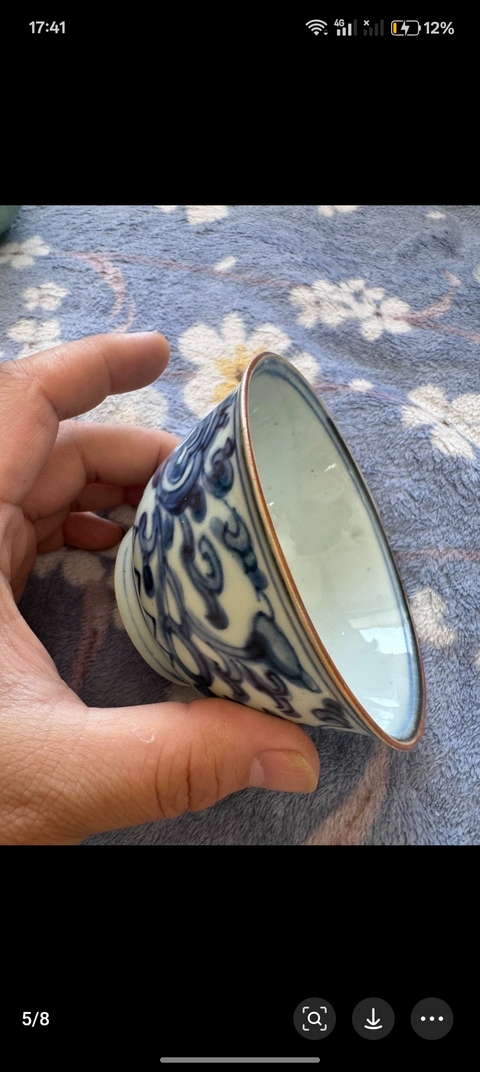 古玩陶瓷花卉紋青花杯真品鑒賞圖