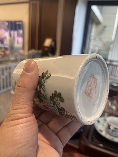 古玩陶瓷淺絳彩花鳥紋筆筒真品鑒賞圖