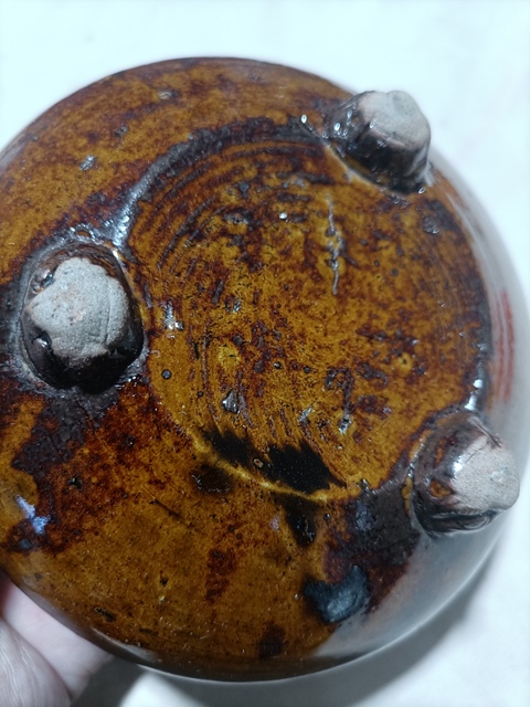 古玩陶瓷醬釉三足爐真品鑒賞圖