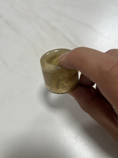 古玩玉器岫玉雕“素紋扳指”真品鑒賞圖