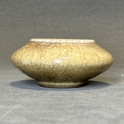 古玩陶瓷哥釉水盂真品鑒賞圖