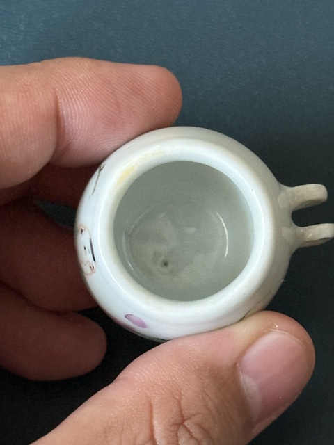 古玩陶瓷晚清·大人物紋粉彩鳥食罐拍賣,當前價格900元