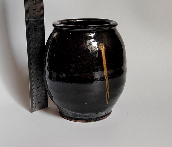 古玩陶瓷黑釉罐真品鑒賞圖