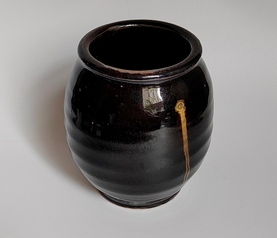 古玩陶瓷黑釉罐真品鑒賞圖