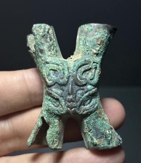 古玩銅器西周·獸面節(jié)約拍賣,當(dāng)前價格850元