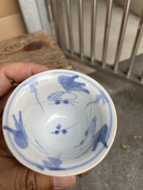 古玩陶瓷民國紫金釉青花杯真品鑒賞圖