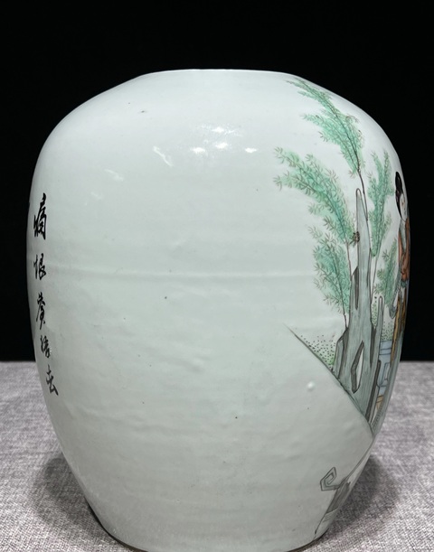 古玩陶瓷仕女紋粉彩冬瓜罐真品鑒賞圖