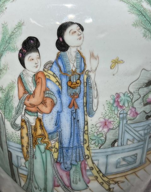 古玩陶瓷仕女紋粉彩冬瓜罐真品鑒賞圖