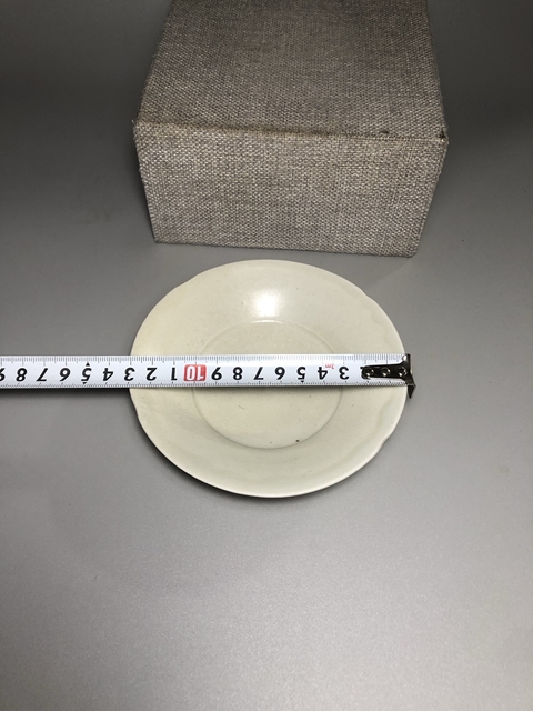 古玩陶瓷明代 白釉花口盤真品鑒賞圖