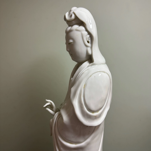 古玩陶瓷德化白瓷觀音菩薩造像真品鑒賞圖