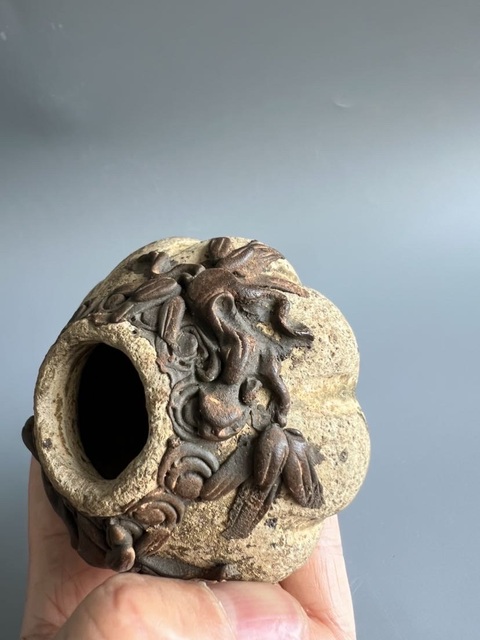 古玩陶瓷青釉鐵銹花龍紋瓜凌罐真品鑒賞圖
