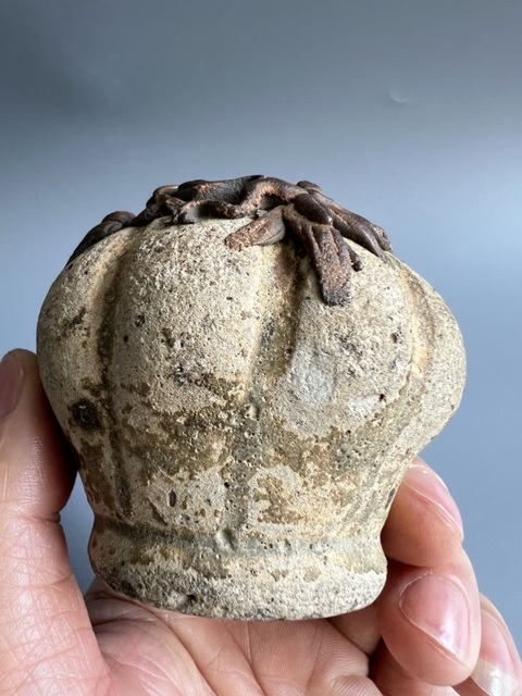 古玩陶瓷青釉鐵銹花龍紋瓜凌罐真品鑒賞圖
